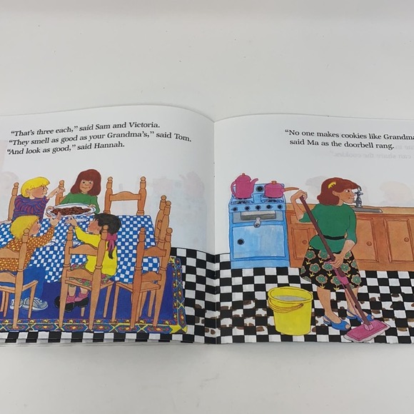 Bundle of 5 Kids Books ( See List of Books in Description) - Picture 4 of 11